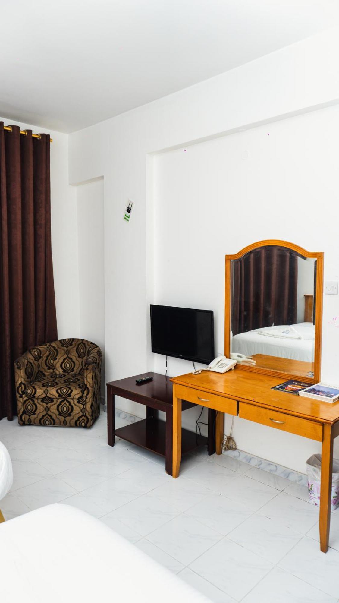 Pan Emirates Hotel Apartments Sharjah Exterior photo